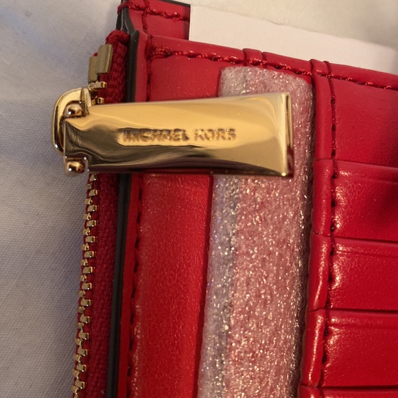 Brand New Michael Kors Leather Wristlet - Picture 4 of 5